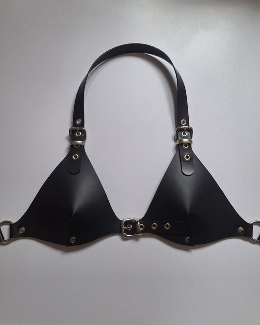 Eyelet buckle bra