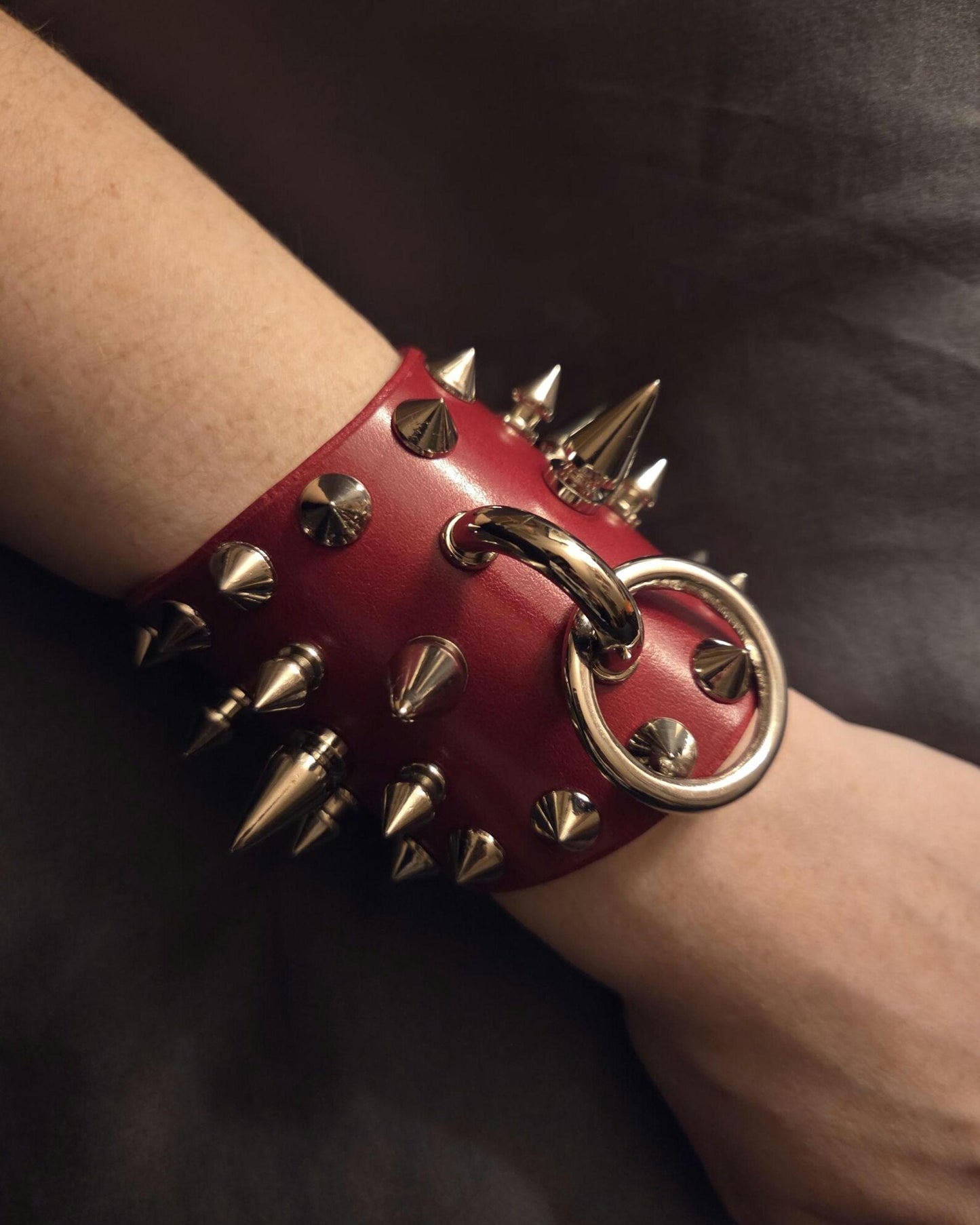 Heavy spiked o-ring curve cuff
